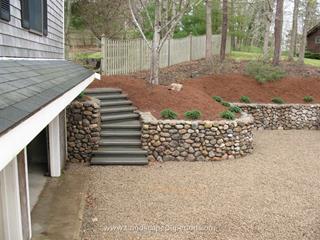 Medium Round New England Fieldstone Retaining Wall with precast steps
